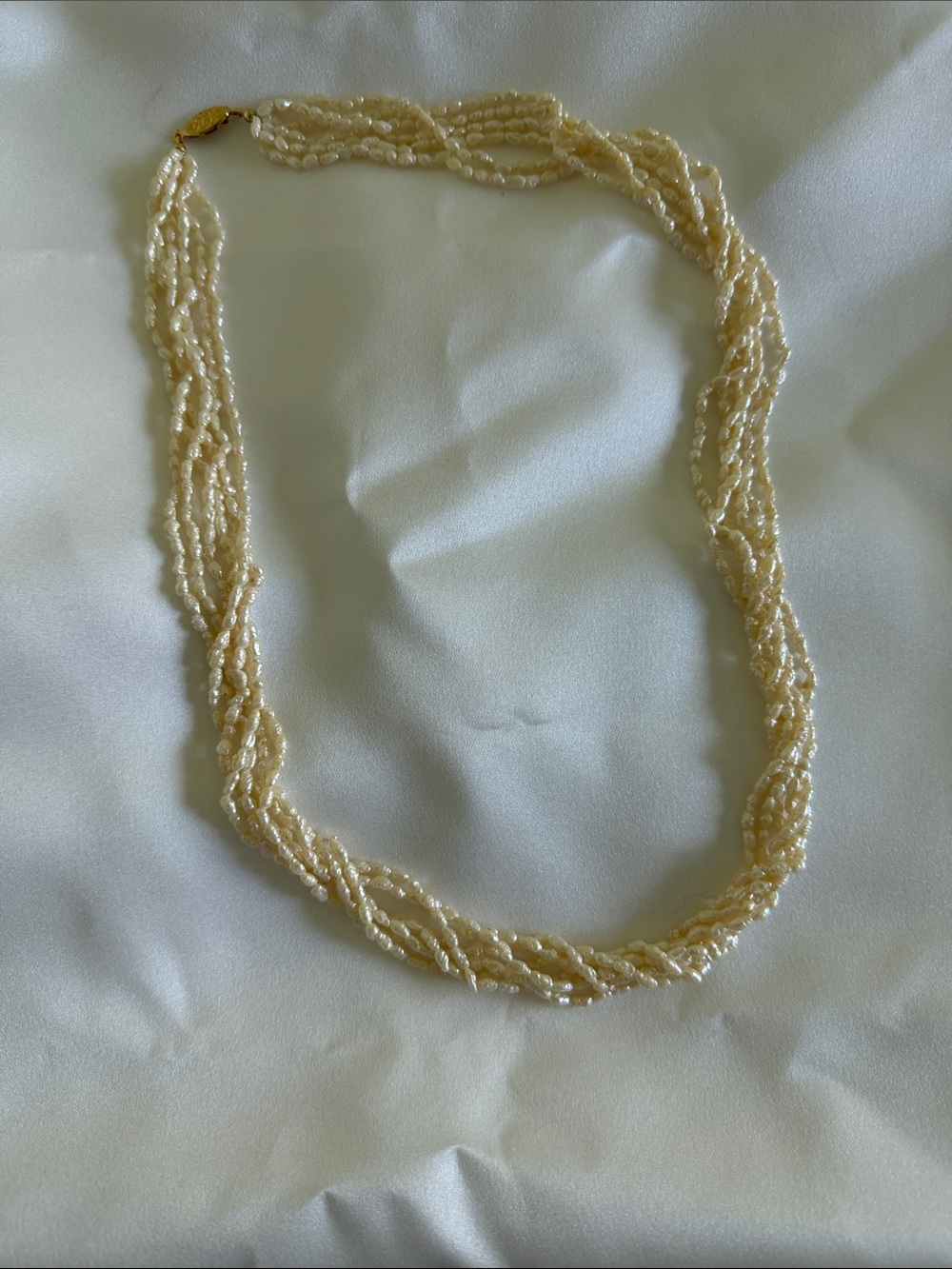 6-Strand pearl necklace